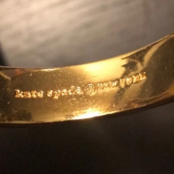 kate spade gold hinged bangle bracelet with lock - Picture 3 of 7